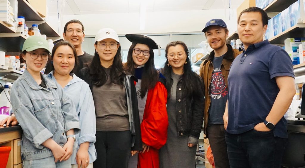 Members of the Zhu lab
